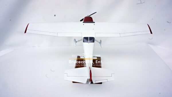 Cessna 172 Skyhawk OE-DTA - Image 17